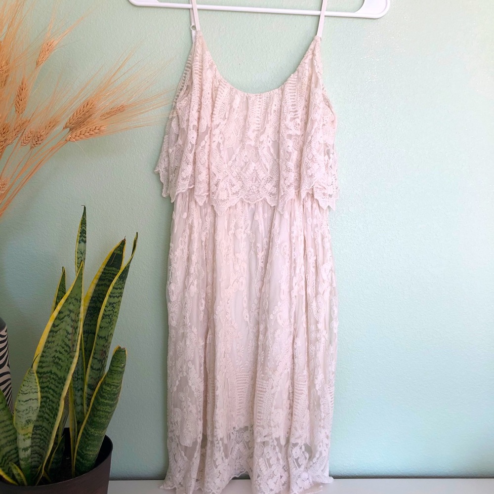 Soprano XS cream lace dress